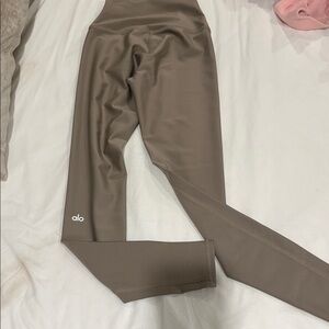 Alo Yoga Airlift full length leggings Gravel size XS